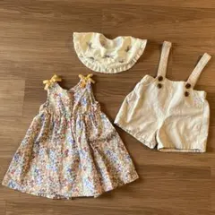 花柄ワンピースと白サロペット　80サイズリボンスタイ