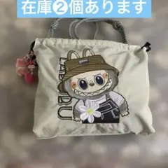 新品未使用品LABUBU 刺繍ショルダーバッグ肩に掛けれるバックとストラップ❷点