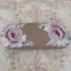 sale♪薔薇の眼鏡ケース　ベージュ　トールペイント