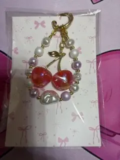 チェリーとパールのハンドメイドチャーム