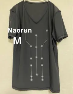 Naorun M ブラック Vネック Tシャツ