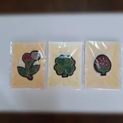 ガラスビーズ刺繍ブローチ　3点セット