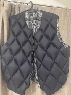 stussy ダウンベスト