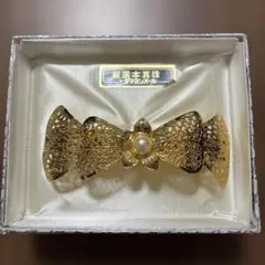 リボン型ヘアバレッタ金色 パール付き