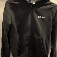 adidas ブラック フード付きパーカー