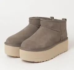 未使用 UGG クラシック ウルトラミニ プラットフォーム 22cm
