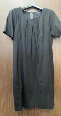 シンプルBurberryベルト付きストレートワンピ　40ブラック