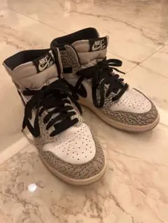 ぱ*ち様 Nike Air Jordan 1 ホワイトセメント 即購入OK - メルカリ