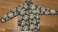 ☆タイムセール☆Helly Hansen ヘリーハンセン花柄ダウンジャケットL 