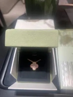 ♡超美品♡ Van Cleef & Arpels 最安値 2025 ホリデーのサムネイル