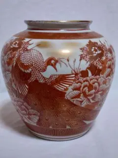 昭和レトロ　九谷焼　赤絵金彩　牡丹孔雀図　花瓶　手描き絵付