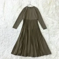 ユニクロ コンビネーションワンピース ティアードプリーツ E10981