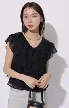 新品☆アプワイザーリッシェ☆2WAYプリーツラッフルブラウス - メルカリ