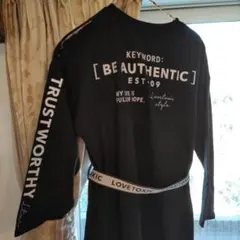 女の子 長袖Tシャツ 140 ラブトキシック