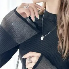 も*た様 クラシカルエルフ　動くたび大人フェミニン。袖ラメシアーハイネックリブニ