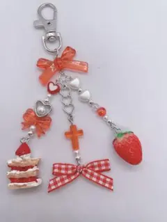 ビーズキーホルダーコレクトブック 韓国 y2k 平成 苺 ケーキ チャーム