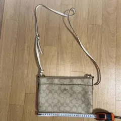 coachショルダーバック