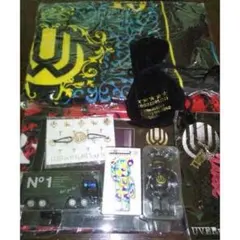 UVERworldライブグッズまとめ売り(キーチェーン、BE@BRICK) UVERworldライブグッズまとめ売り(キーチェーン、BE@BRICK) BE
