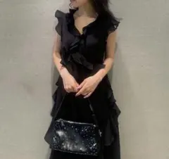 LILY BROWN ラッフルフリルフレアワンピース　ブラック1