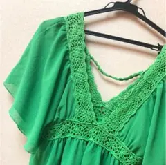 送料込】グリーン お洒落なトップス
