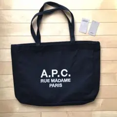 A.P.C. アーペーセーブラック ビッグキャンバス　　トートバッグのサムネイル