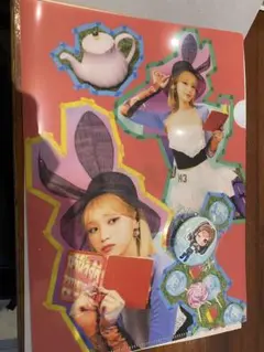 【値下げ！新品未使用】LE SSERAFIMガチャクリアファイルと缶バッジセット