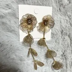 ゴールド 花モチーフ ロングピアス