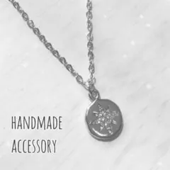 シルバー色☆ジルコニアコインネックレス☆高品質　男女兼用