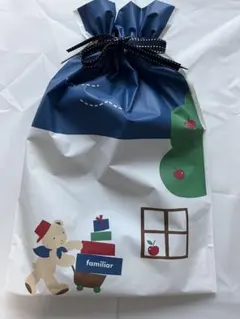 【新品タグ付】familiar ポシェット　☆完売品☆ ギフトラッピンググリーン
