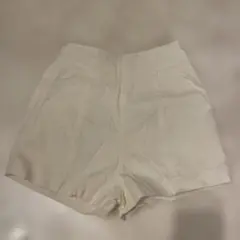 新品 未使用 ホワイトショートパンツ コットン混紡 サイドポケット付き