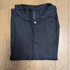 NATURAL LAUNDRY 黒 襟付き長袖シャツ
