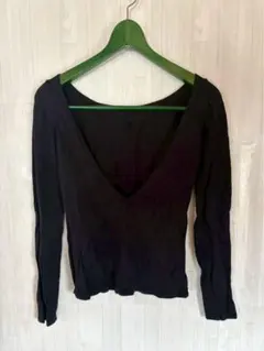 【145】moussy 黒 Vネック 長袖 トップス Mサイズ