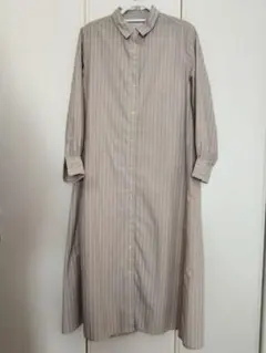 シャツワンピース　長袖　ベージュ