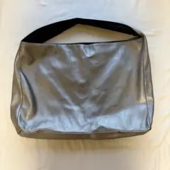 FEKETE ショルダーバッグ メタリックシルバー