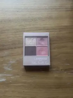 キャンメイク CANMAKE シルキースフレアイズ M04