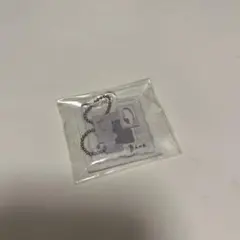 アクリルキーホルダー Bine. デザイン