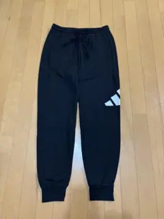adidas 黒 スウェットパンツ