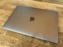 Apple MacBook Air (M1, 2020) 本体