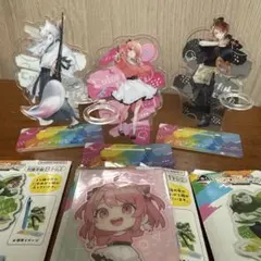 カラフルピーチ　一番くじ　アクリルスタンド