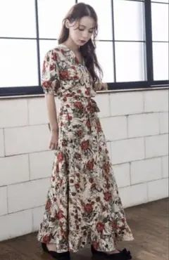 Isn't She? イズントシー 花柄 ワンピース カシュクールワンピース F