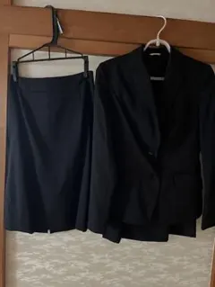 就活　　レディース　スーツ上下