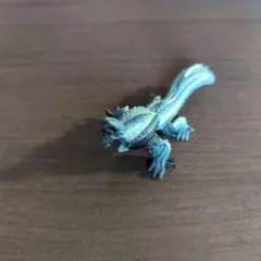 モンハン　ジンオウガ亜種　モンスター図鑑　フィギュア