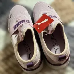 PUMA SOFTFOAM スニーカー ピンク