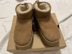 【美品】UGGクラシック ウルトラミニプラットフォーム ブーツ 23cm