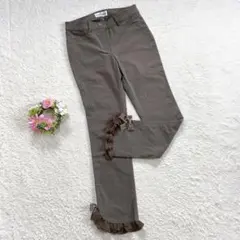 【美品】 ギャラリービスコンティ 裾レース リボン ストレッチ クロップドパンツのサムネイル