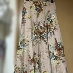 新品未使用品　美品インゲボルグ　花柄フレアスカート値下げ中！替ボタン端布画像追加のサムネイル