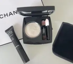 CHANEL オンブルエサンシエル　220 Blanc Perle アイシャドウ