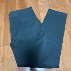 新品　メンズ　テーパードパンツ　Sサイズ　グリーン