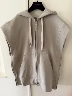 adidas Stella McCartney ノースリーブパーカー