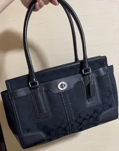 coach トートバッグ　シグネチャーのサムネイル